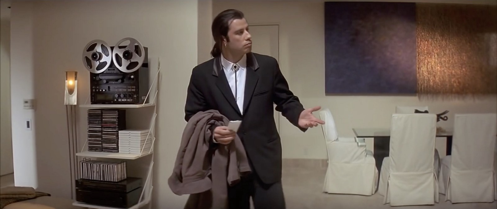 John Travolta does’t know what to do